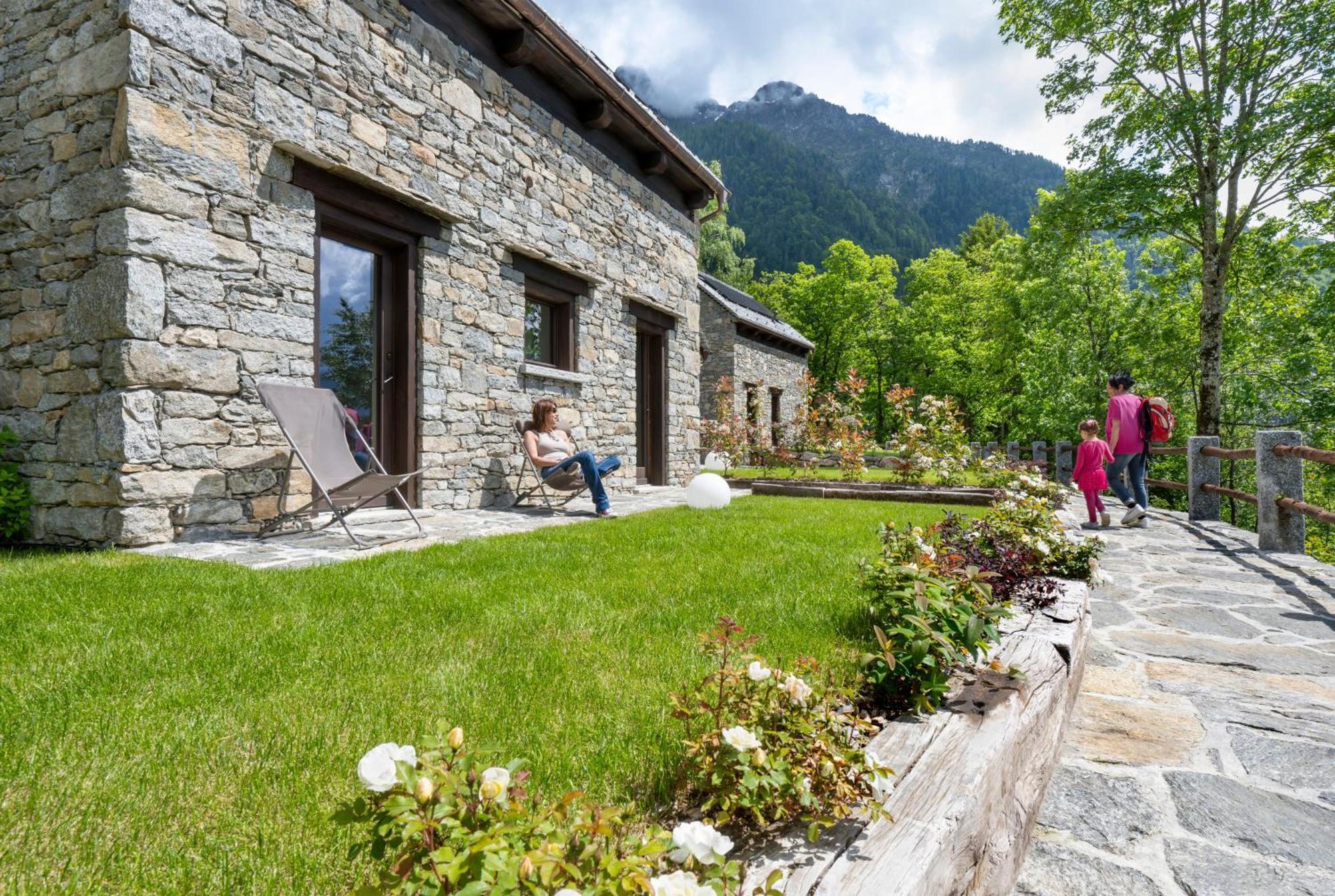 Baita Athili - Villaggio Dei Crodini Crodo Exteriör bild